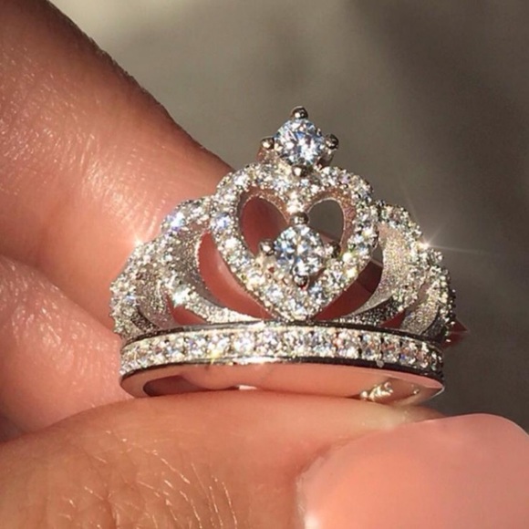 New Silver Diamond Crown Ring - Picture 2 of 4